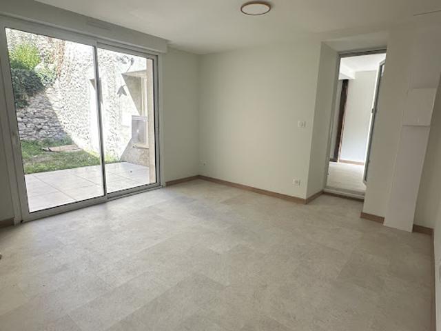 Location Appartement 3 pièces 70 m2 Tarascon sur ariege