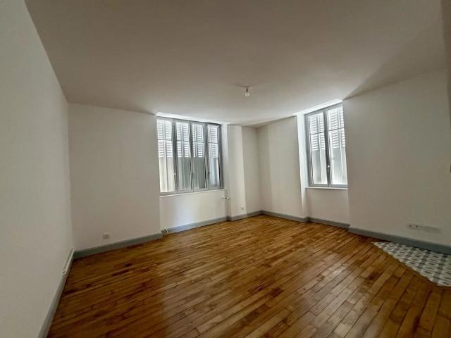 Location Appartement 3 pièces 70 m2 à Brive la Gaillarde
