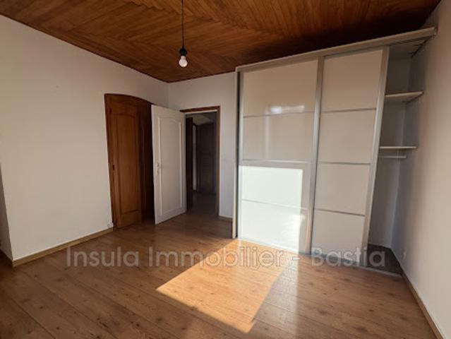 Location Appartement 3 pièces 70 m2 Bastia