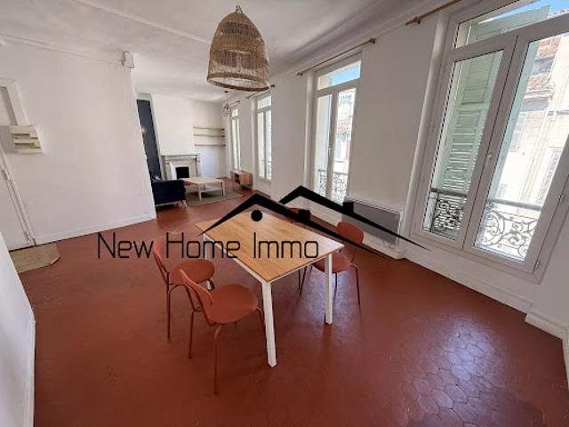 Location Appartement 3 pièces 70 m2 Marseille 1er