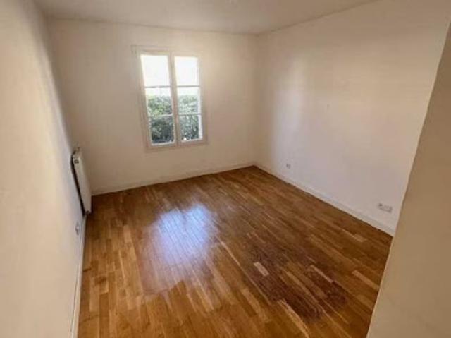 Location Appartement 3 pièces 70 m2 Neauphle le Château