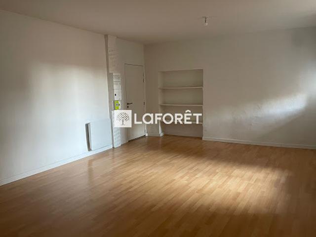 Location Appartement 3 pièces 70 m2 Prades