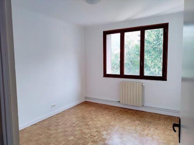 Location Appartement 3 pièces 70 m2 Saint egreve