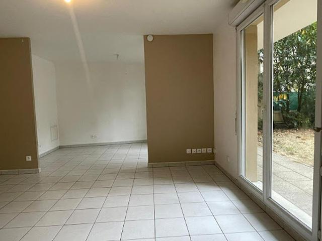 Location Appartement 3 pièces 70 m2 Saint Germain lès Corbeil