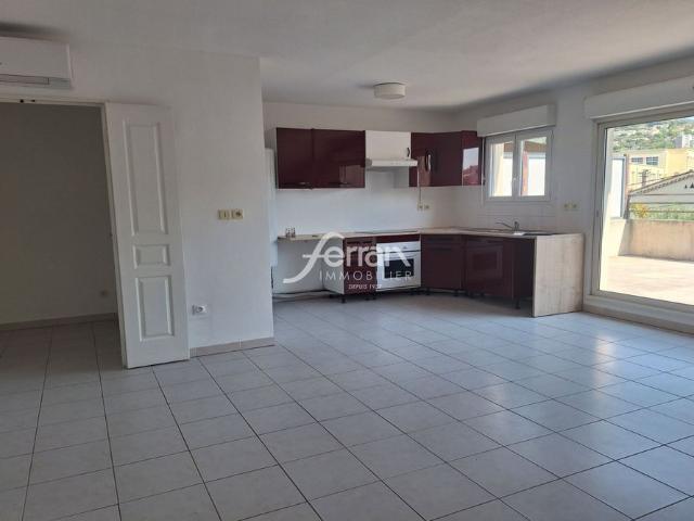 Location Appartement 3 pièces 70m² DRAGUIGNAN 83300