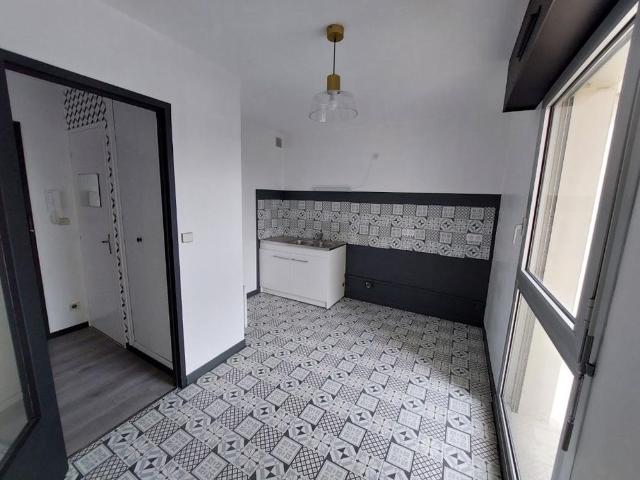 Location Appartement 3 pièces 70m² EU 76260