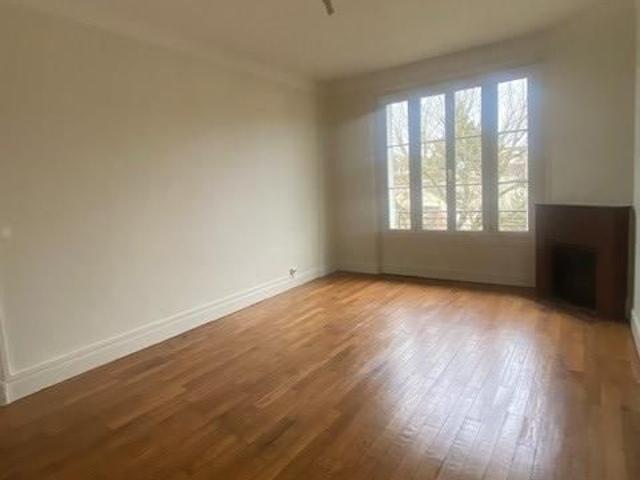 Location Appartement 3 pièces 70m² FONTAINEBLEAU 77300