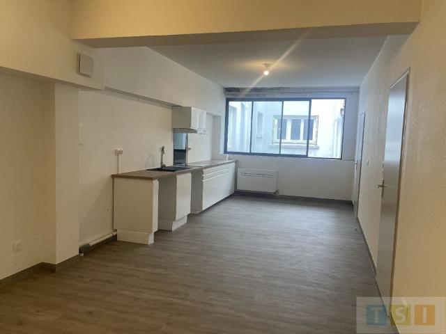 Location Appartement 3 pièces 70m² LANNEMEZAN 65300