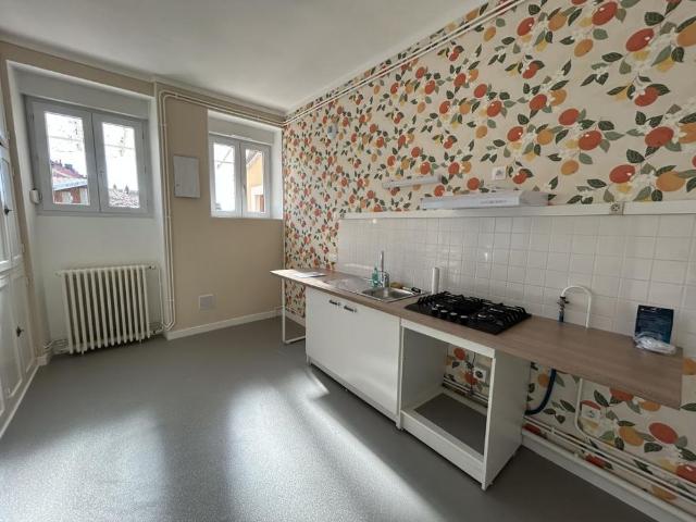 Location Appartement 3 pièces 70m² LE CREUSOT 71200