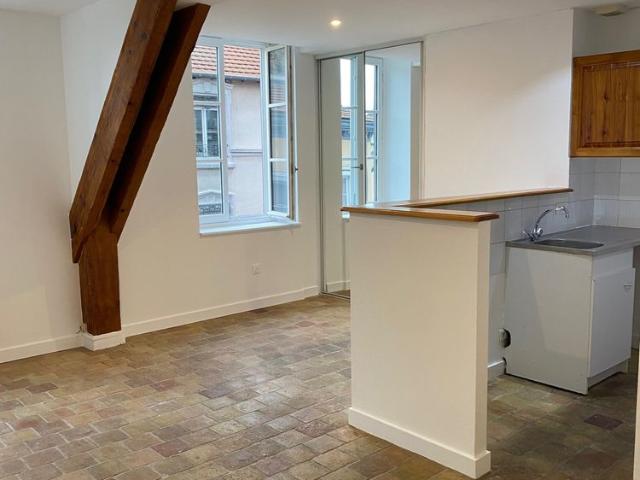 Location Appartement 3 pièces 70m² LYON 7ème