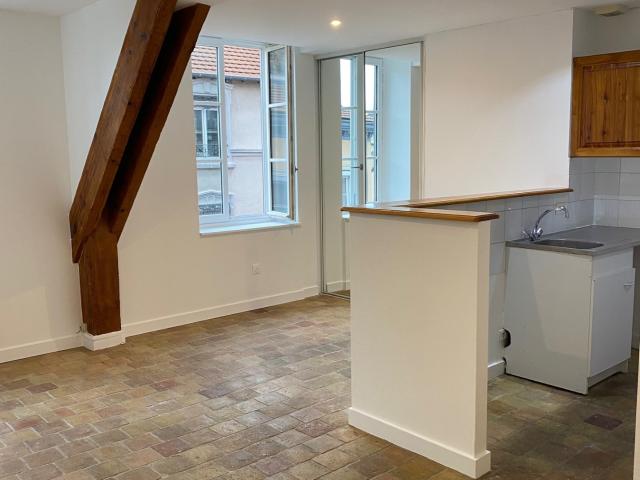 Location Appartement 3 pièces 70m² LYON 7ème
