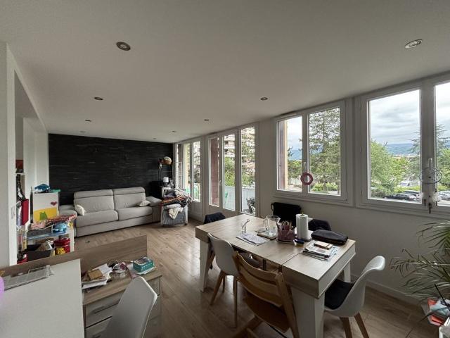 Location Appartement 3 pièces 70m² MEYLAN 38240
