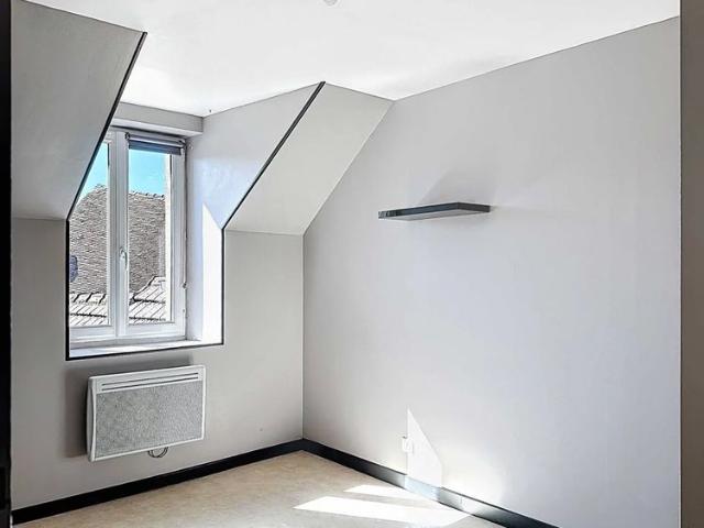 Location Appartement 3 pièces 70m² SAULIEU 21210