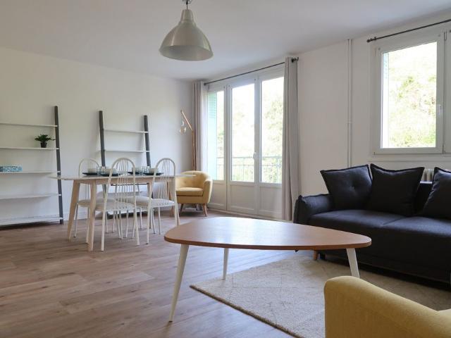Location Appartement 3 pièces 70m² ST CHAMOND 42400