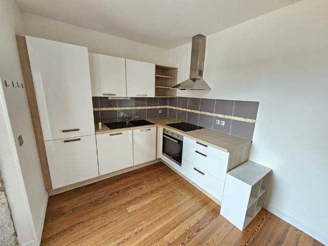 Location Appartement 3 pièces 70m² PONT DE VAUX 01190