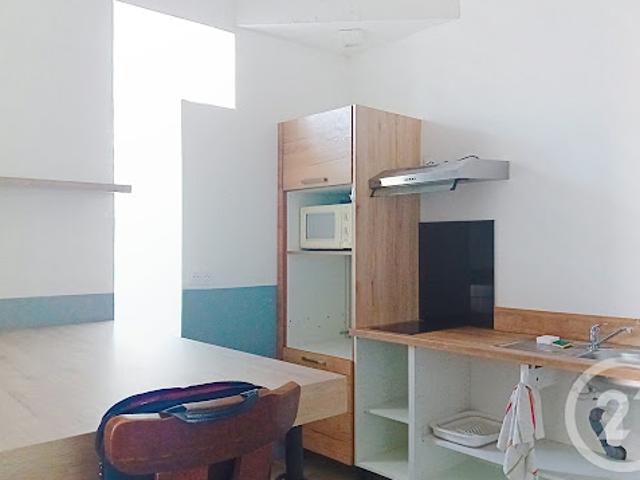 Location Appartement 3 pièces 71.74 m2 Saint Quirc