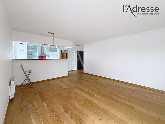 Location appartement 3 pièces, 71.00m², Suresnes