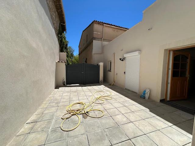 Location Appartement 3 pièces 71.38 m2 La Fare les Oliviers