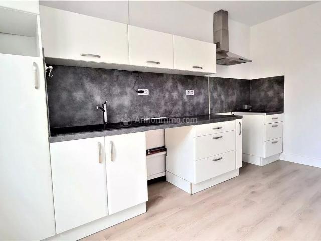 Location Appartement 3 pièces 71 m2 à Réalmont
