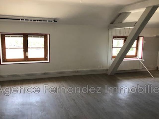 Location Appartement 3 pièces 71 m2 Marcigny