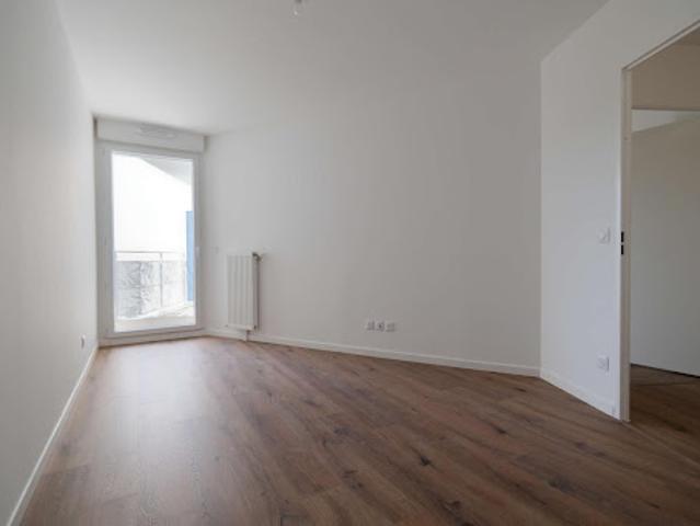 Location Appartement 3 pièces 71 m2 Savigny le Temple