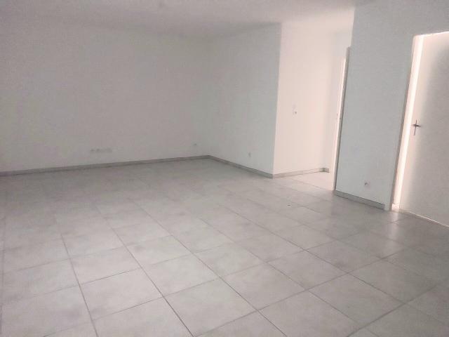 Location appartement 3 pièces 71 m² à Ferney Voltaire 01210