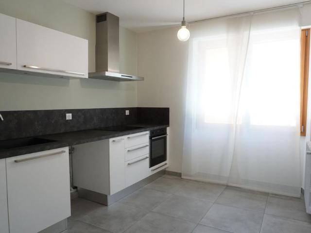Location Appartement 3 pièces 71m² ANNECY 74000