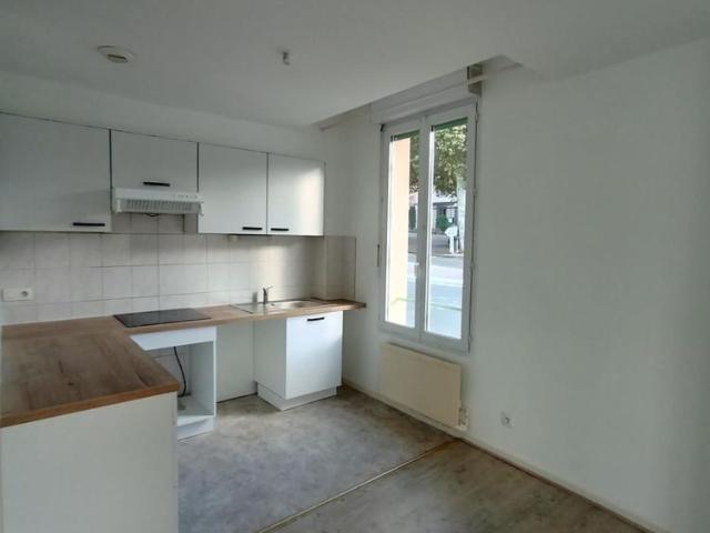 Location Appartement 3 pièces 71m² GRAULHET 81300