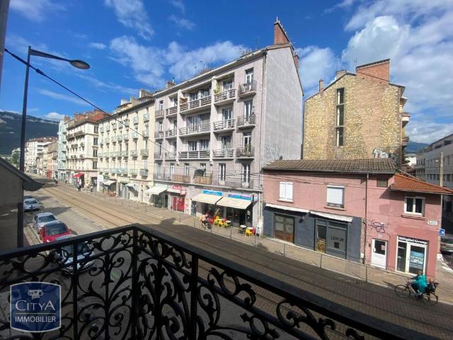 Location Appartement 3 pièces 71m² GRENOBLE 38000