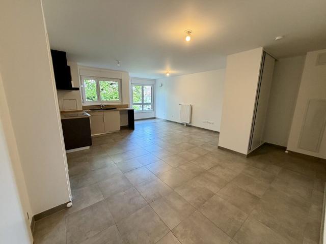 Location Appartement 3 pièces 71m² STRASBOURG 67200