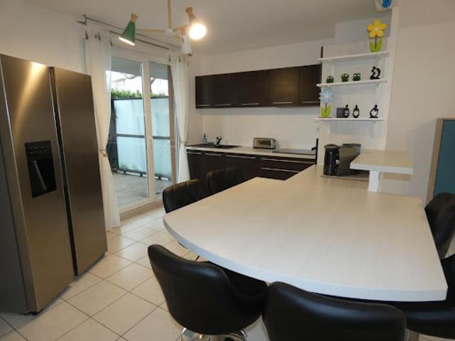 Location Appartement 3 pièces 72.6 m2 Pierre benite