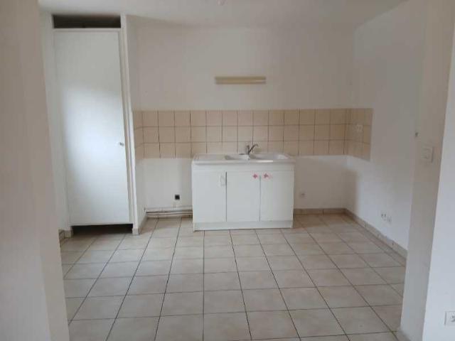 Location: Appartement 3 pièces 72 m2 – VILLERS LE LAC