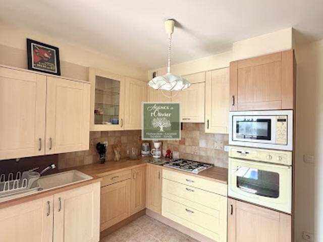 Location Appartement 3 pièces 72 m2 Fourques