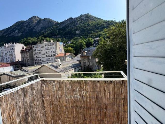 Location Appartement 3 pièces 72m² GRENOBLE 38000