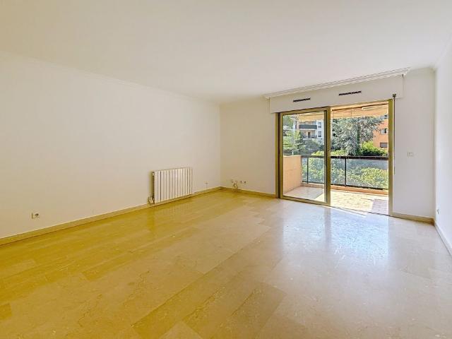 Location Appartement 3 pièces 72m² MOUGINS 06250