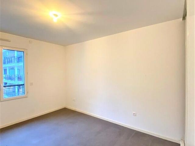 Location Appartement 3 pièces 72m² SURESNES 92150