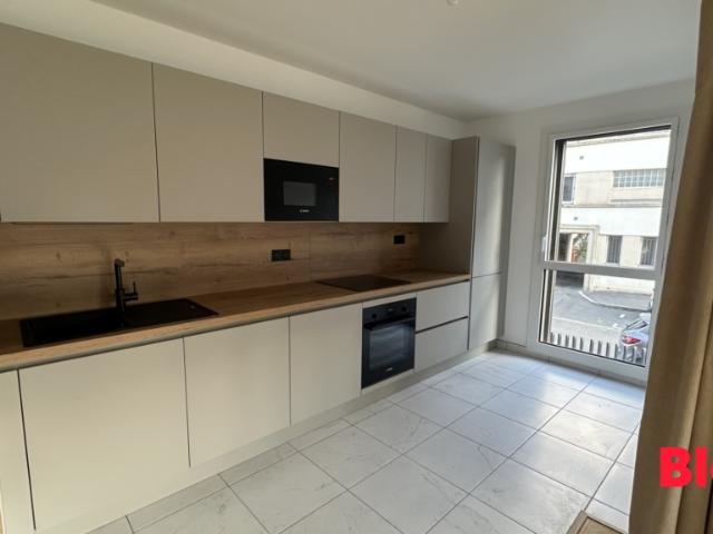 Location Appartement 3 pièces 72m² RENNES 35700