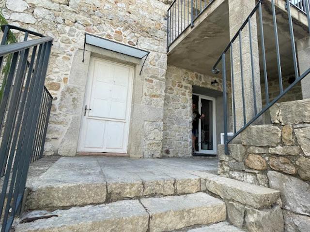 Location Appartement 3 pièces 77.89 m2 Berrias et Casteljau