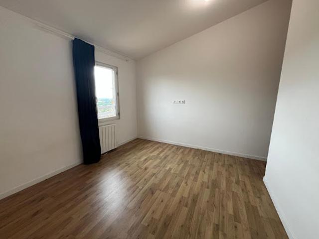 Location Appartement 3 pièces 77 m2 Castelnaudary
