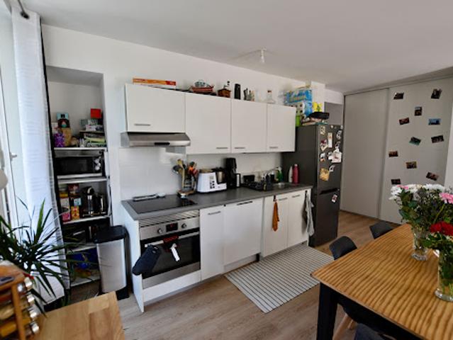 Location Appartement 3 pièces 77 m2 Roquemaure