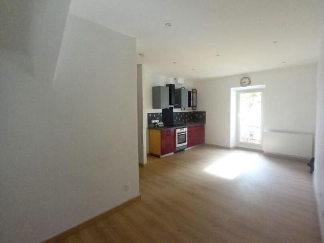Location Appartement 3 pièces 77m²