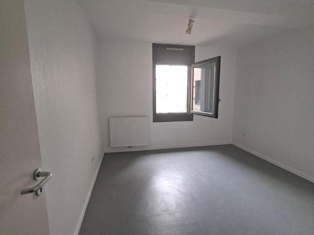 Location Appartement 3 pièces 77m² BORDEAUX 33000