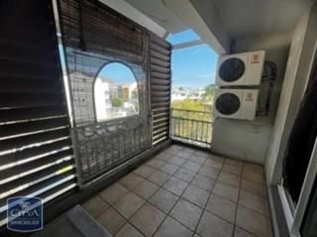 Location Appartement 3 pièces 77m² ST DENIS 97400