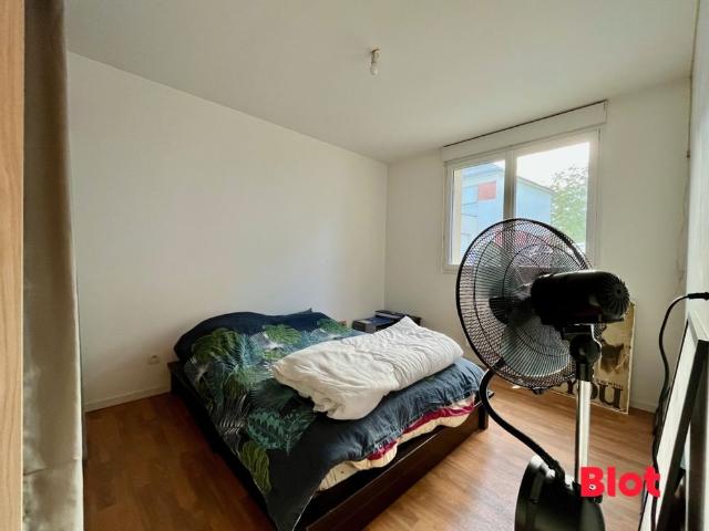 Location Appartement 3 pièces 77m² PLEUMELEUC 35137