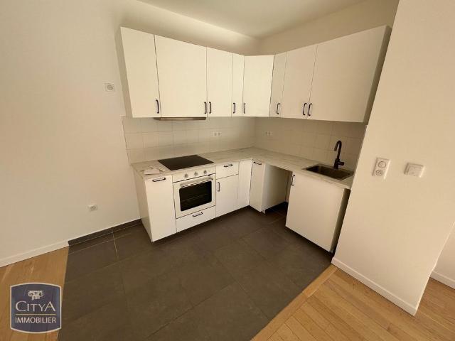 Location Appartement 3 pièces 77m² RUEIL MALMAISON 92500
