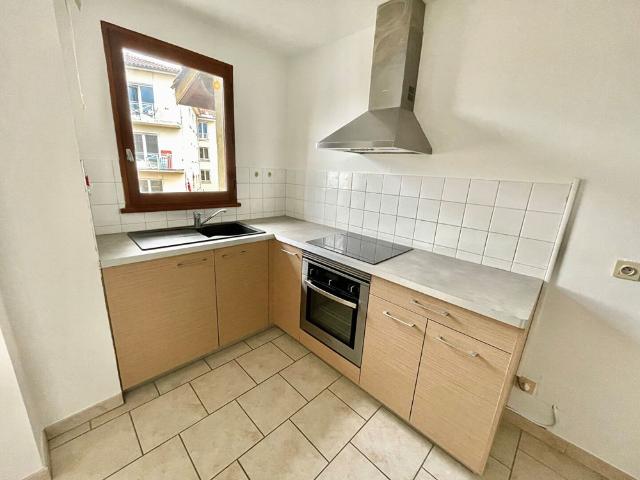 Location appartement 3 pièces, 74.79m², L'Isle Jourdain