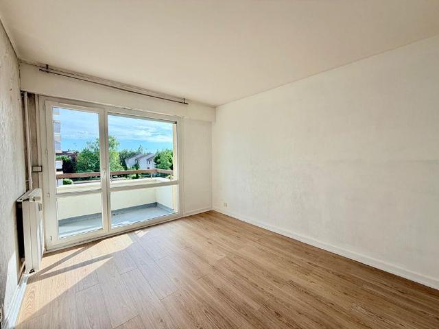 Location appartement 3 pièces, 74.00m², Reims