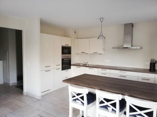 Location appartement 3 pièces 74.06 m² à Ornex 01210 1 805,00 € / mois CC