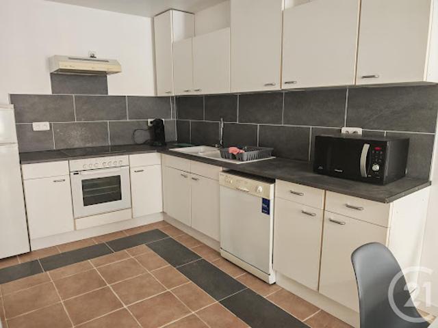 Location Appartement 3 pièces 74 m2 Trets