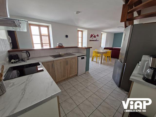 Location Appartement 3 pièces 74 m2 Chalus